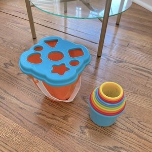 Kaplan Stacking cups & Bucket